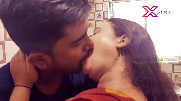 Sexy Indian housekeeper's steamy encounter